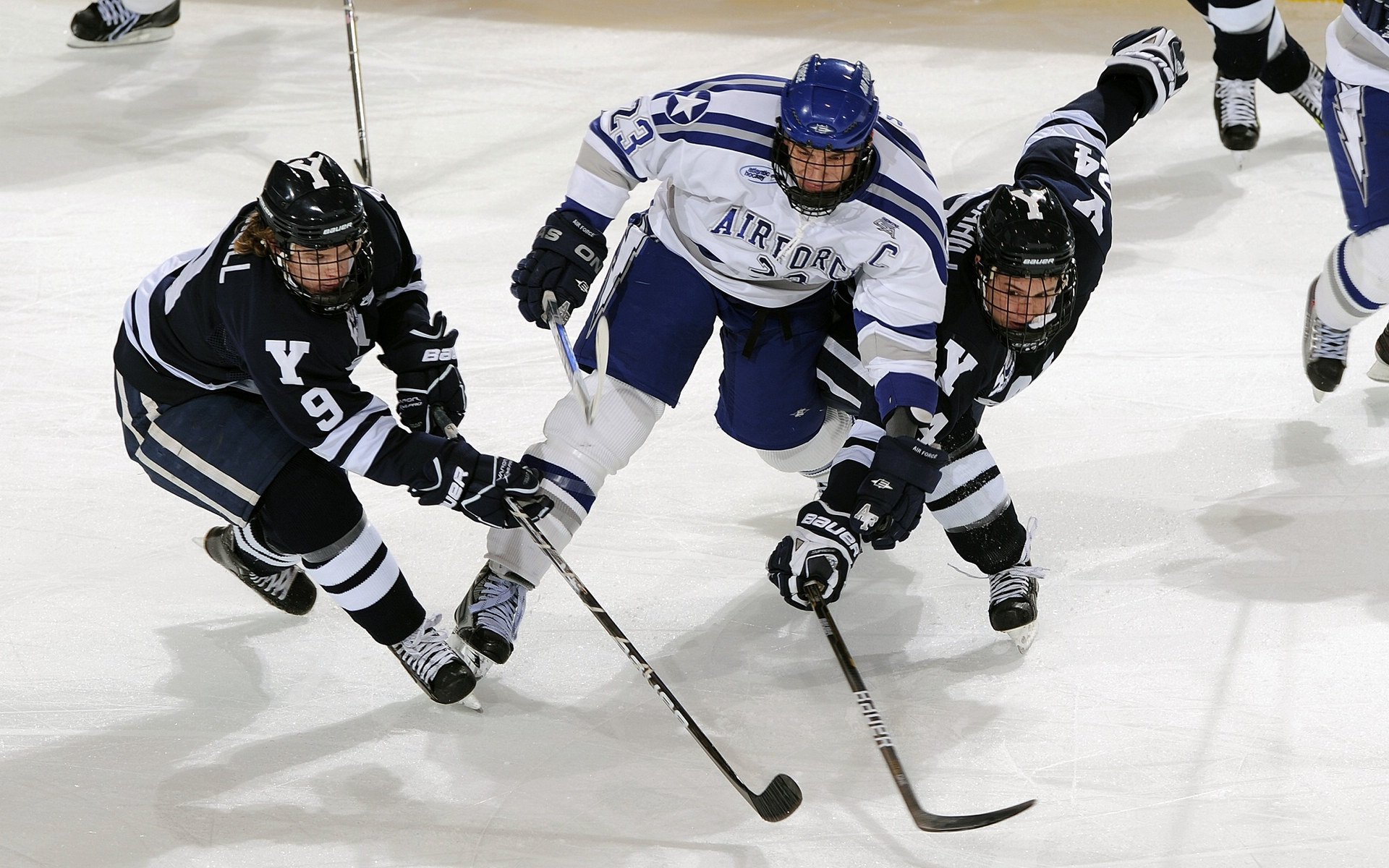 全国青少年篮球“健康成长”志愿服务在广西持续火热，全国青少年业余篮球联赛